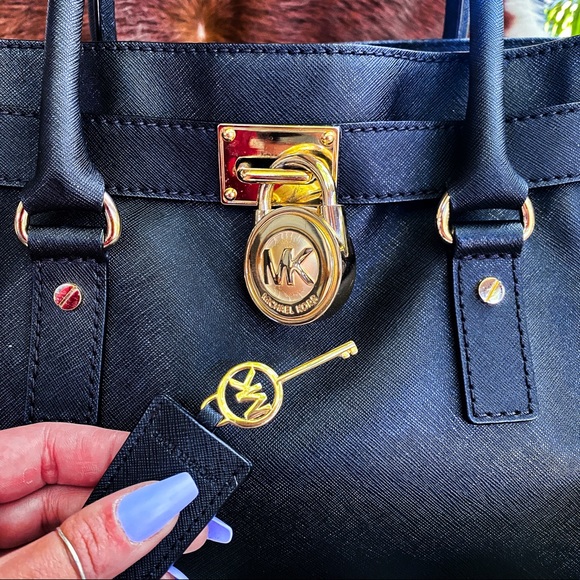 Michael Kors Bag [SOLD ELSEWHERE] - Picture 4 of 6